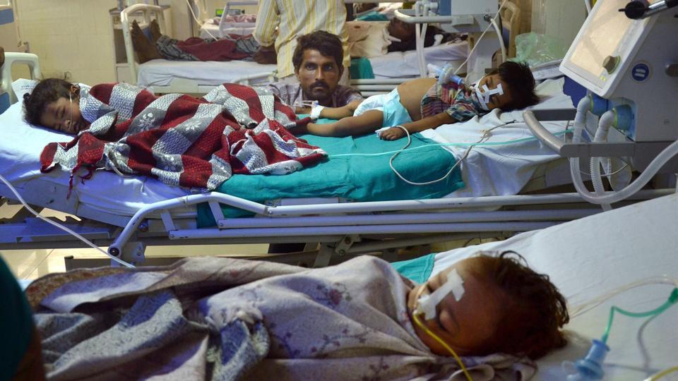 Children admitted in the Baba Raghav Das Medical College, Gorakhpur where at least 30 children died in the past 48 hours. Photo credit: PTI Children admitted in the Baba Raghav Das Medical College, Gorakhpur where at least 30 children died in the past 48 hours. Photo credit: PTI