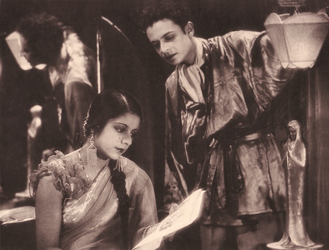 Kanan Devi and PC Barua in Mukti (1937). Courtesy HarperCollins India. Kanan Devi and PC Barua in Mukti (1937). Courtesy HarperCollins India.