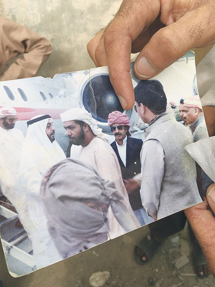 Mir Abdul Karim Nousherwani receives Sheikh Khalifa in Washuk, Balochistan. Photo credit: Subuk Hasnain Mir Abdul Karim Nousherwani receives Sheikh Khalifa in Washuk, Balochistan. Photo credit: Subuk Hasnain