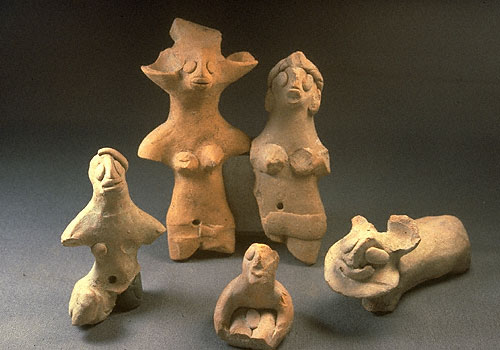 A group of terracotta figurines from Harappa. Courtesy www.harappa.com. A group of terracotta figurines from Harappa. Courtesy www.harappa.com.