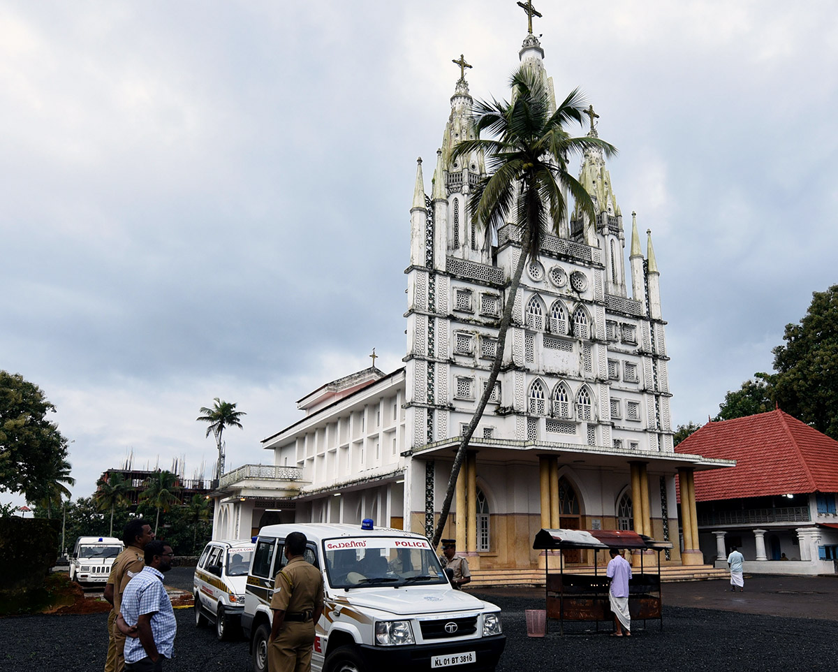 St Peter's Church in Kolenchery, Ernakulam district, witnessed many clashes between Orthodox and Jacobite factions. St Peter's Church in Kolenchery, Ernakulam district, witnessed many clashes between Orthodox and Jacobite factions.