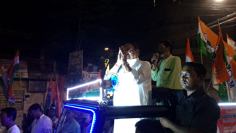 Subrata Mukherjee campaigning in his neon-lit jeep. Subrata Mukherjee campaigning in his neon-lit jeep.