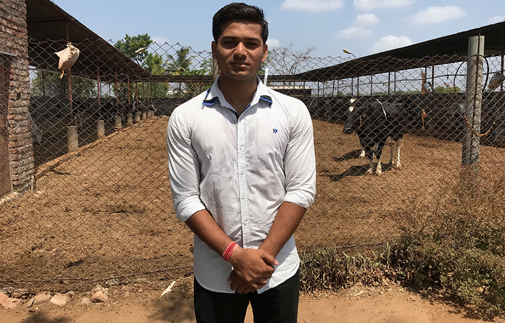Samir Nikole outside his stable. Samir Nikole outside his stable.