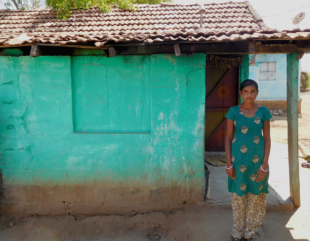Injured forest watcher Manju's sister, Pushpa, at the Jenu Kuruba colony in Moleyuru. (Photo: TA Ameerudheen) Injured forest watcher Manju's sister, Pushpa, at the Jenu Kuruba colony in Moleyuru. (Photo: TA Ameerudheen)