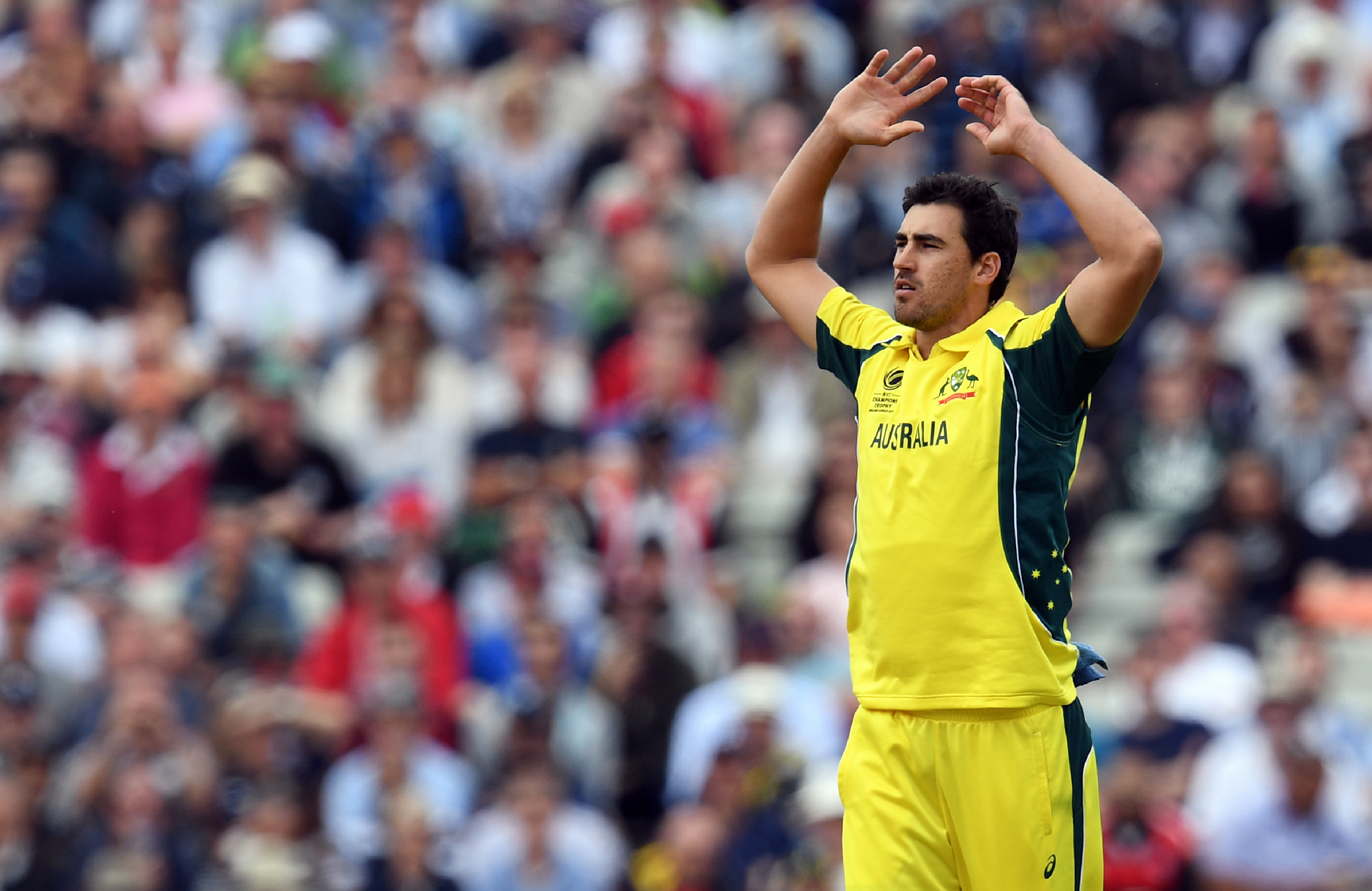 Rain took centrestage on a day that saw Australia pacer Mitchell Starc announce his return to form with an incredible triple-wicket maiden. Photo: PAUL ELLIS / AFP Rain took centrestage on a day that saw Australia pacer Mitchell Starc announce his return to form with an incredible triple-wicket maiden. Photo: PAUL ELLIS / AFP
