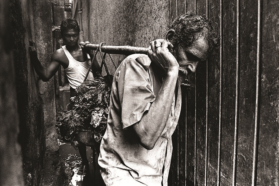 Clearing garbage is back-breaking work, and the tools of the trade are primitive. Clearing garbage is back-breaking work, and the tools of the trade are primitive.