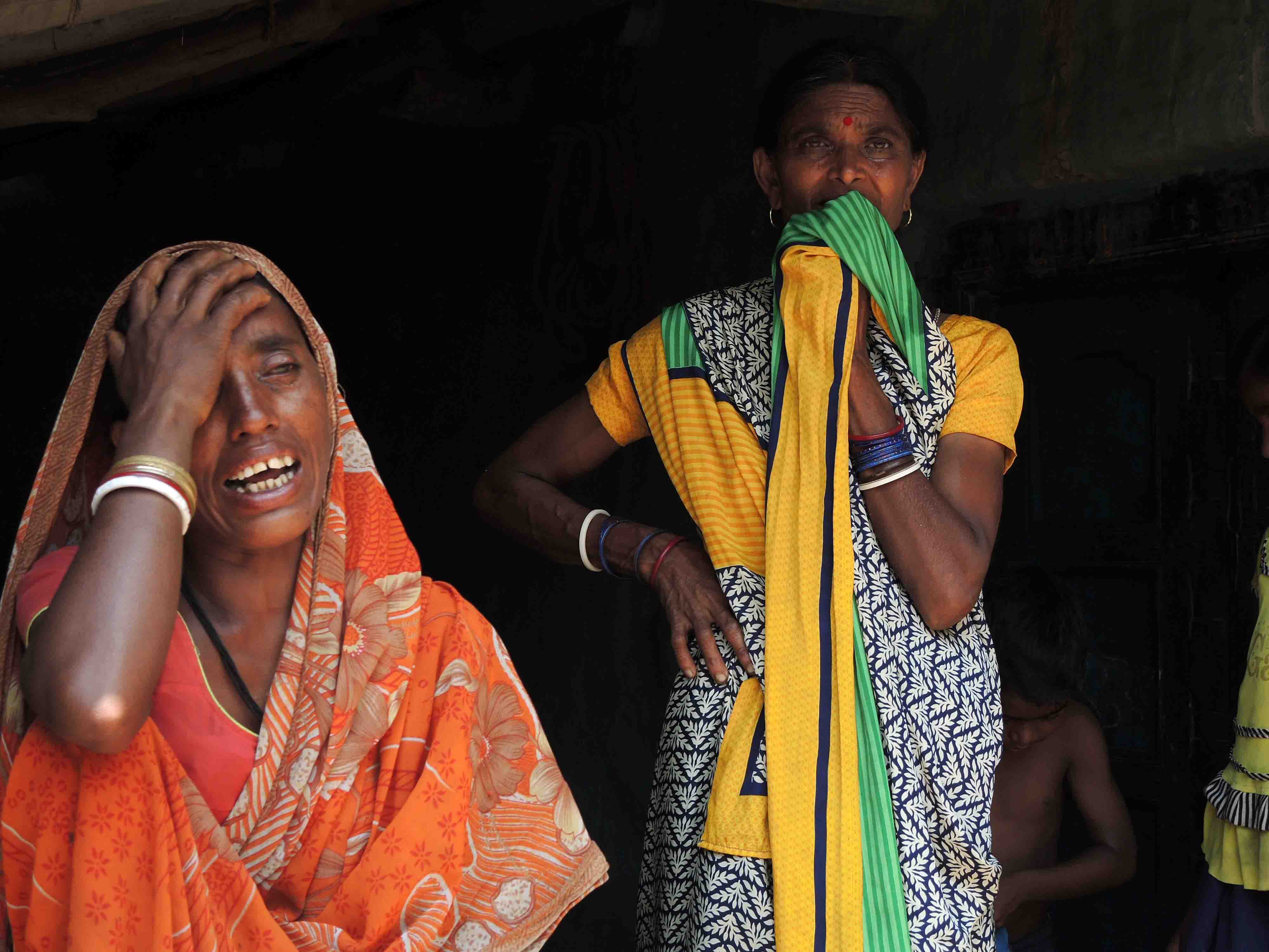 Munni Devi, whose brother Ram Lakhan Mahto died of bullet injuries. Villagers alleged the police beat the farmer even though he was not part of the protest. Credit: Manob Chowdhury Munni Devi, whose brother Ram Lakhan Mahto died of bullet injuries. Villagers alleged the police beat the farmer even though he was not part of the protest. Credit: Manob Chowdhury