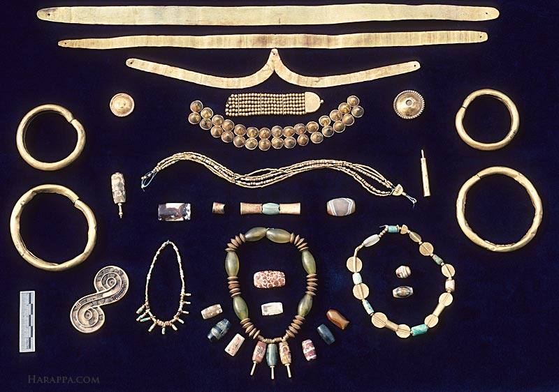 Jewellery from Mohenjo Daro. Courtesy www.harappa.com. Jewellery from Mohenjo Daro. Courtesy www.harappa.com.