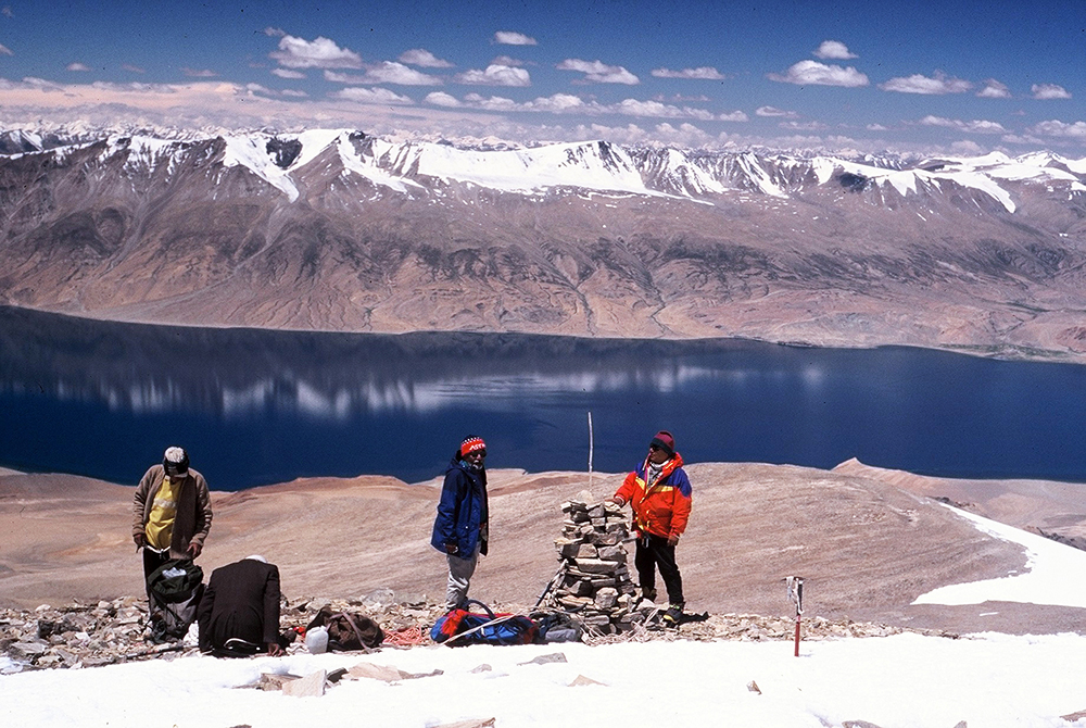 Kapadia atop Lungser Kangri in Ladakh with Tso Moriri in the background. Photo courtesy: Harish Kapadia Kapadia atop Lungser Kangri in Ladakh with Tso Moriri in the background. Photo courtesy: Harish Kapadia