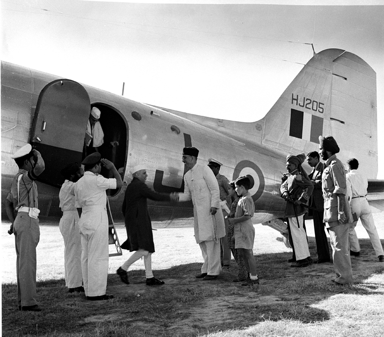 Sheikh Abdullah receives Nehru in Srinagar, 1947 Sheikh Abdullah receives Nehru in Srinagar, 1947