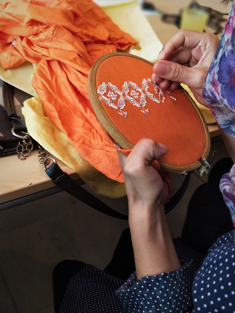 Khamak embroidery on a shawl. Photo credit: Nayantara Raja Khamak embroidery on a shawl. Photo credit: Nayantara Raja