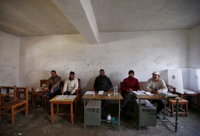 The re-poll in 38 polling stations in Srinagar Lok Sabha constituency on Thursday saw a dismal 2% voter turnout. Photo credit: Reuters. The re-poll in 38 polling stations in Srinagar Lok Sabha constituency on Thursday saw a dismal 2% voter turnout. Photo credit: Reuters.