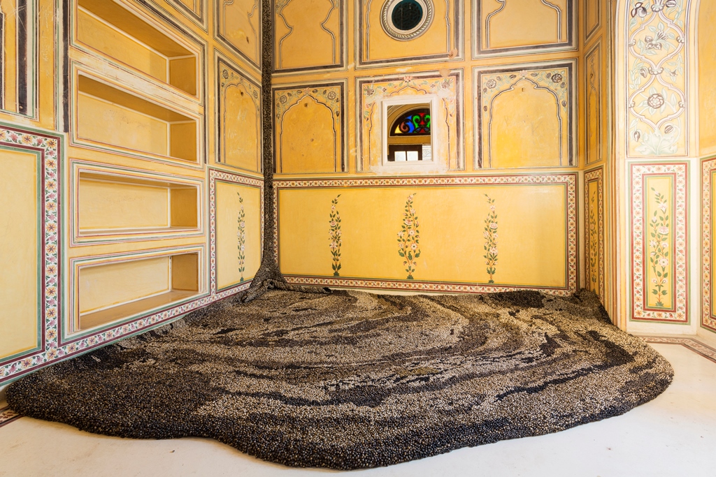 Vibha Galhotra, Flow, 2015, Nickel coated ghungroos. Credit: Dhruv Malhotra. Courtesy: Saat Saath Arts Vibha Galhotra, Flow, 2015, Nickel coated ghungroos. Credit: Dhruv Malhotra. Courtesy: Saat Saath Arts