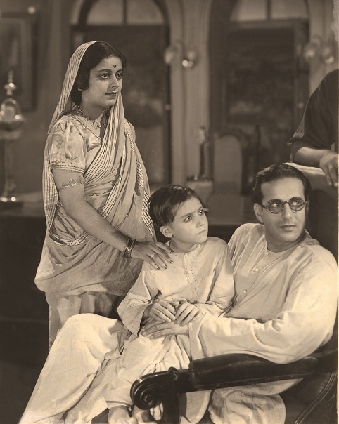 Kanan Devi in Parajay (1940). Courtesy HarperCollins India. Kanan Devi in Parajay (1940). Courtesy HarperCollins India.