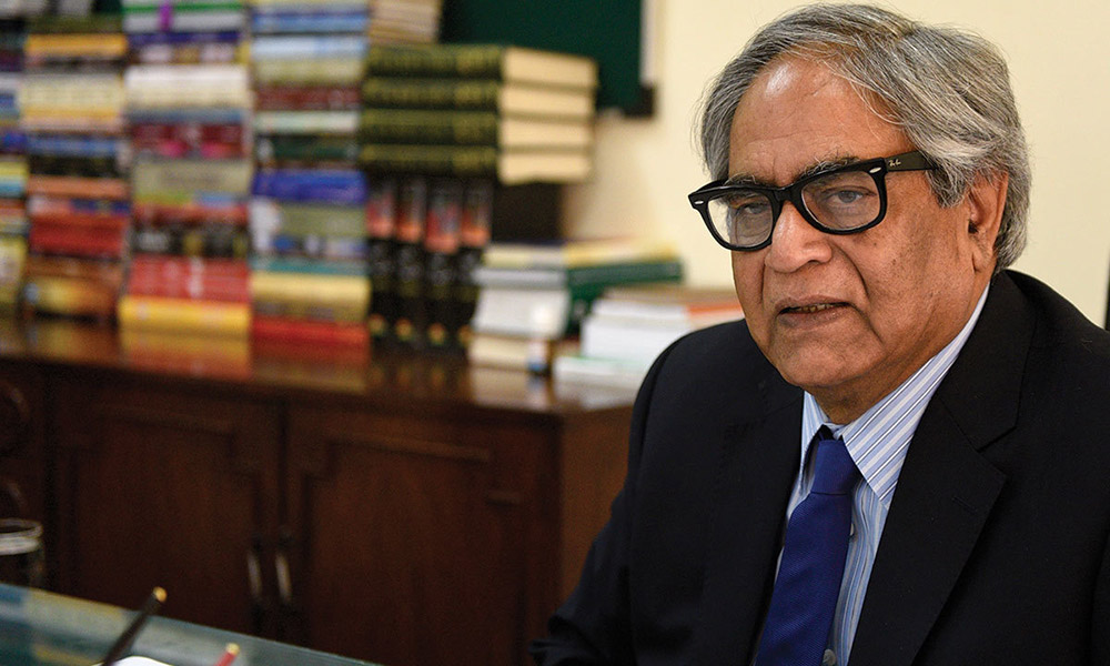 Iftikhar Arif sits in his office at the National Language Promotion Department. Photo credit: Tanveer Shahzad/White Star Iftikhar Arif sits in his office at the National Language Promotion Department. Photo credit: Tanveer Shahzad/White Star