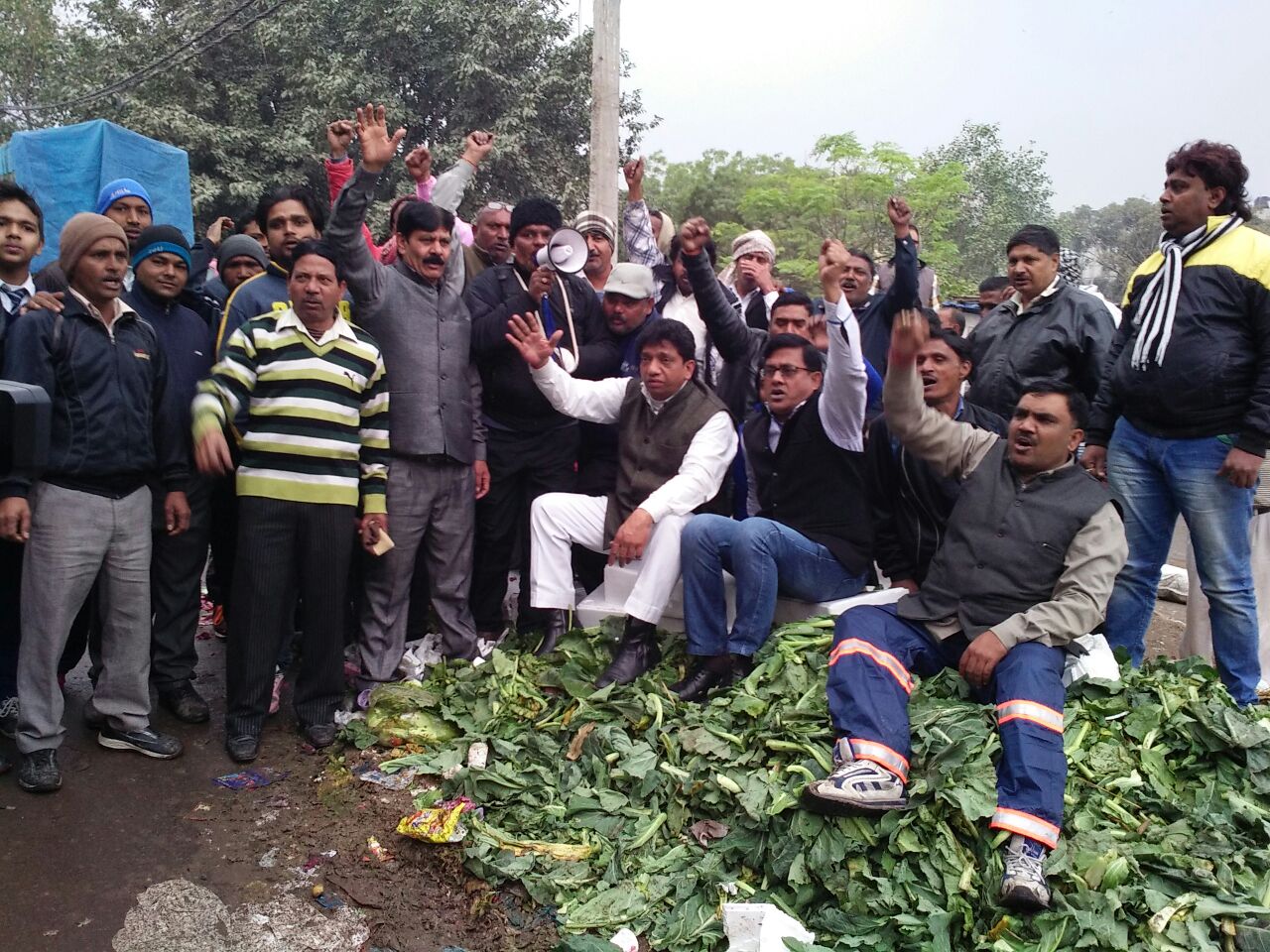 Striking sanitation workers protest in Gandhi Nagar, East Delhi. (Photo Credit: MCD Swachh Karamchari Union). Striking sanitation workers protest in Gandhi Nagar, East Delhi. (Photo Credit: MCD Swachh Karamchari Union).