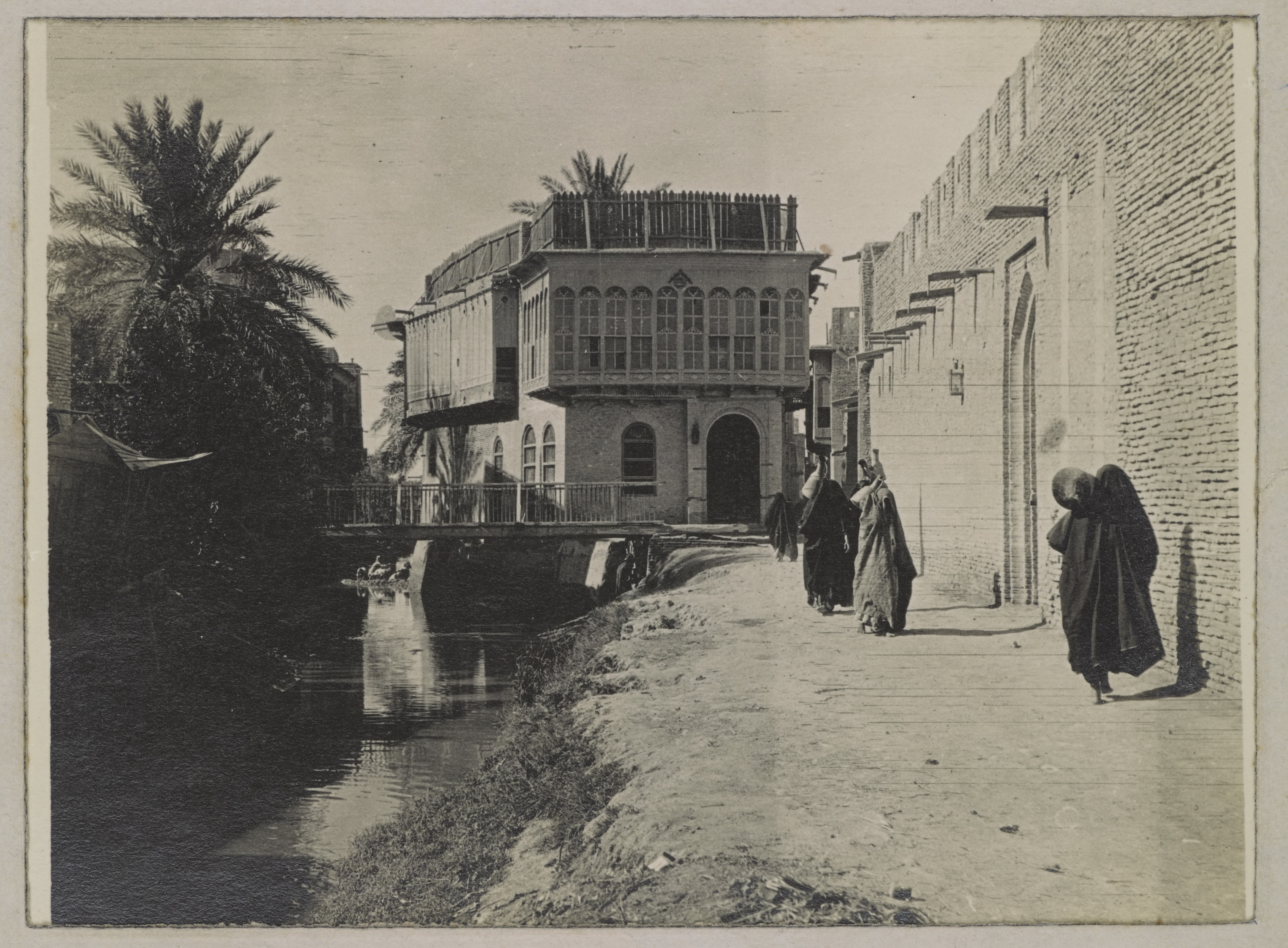 Mohammerah, May 1917 from Album of tour of the Persian Gulf (Photographer: Rev. Edwin Aubrey Storrs-Fox) which contains several images of the city in 1917-18. Mohammerah, May 1917 from Album of tour of the Persian Gulf (Photographer: Rev. Edwin Aubrey Storrs-Fox) which contains several images of the city in 1917-18.