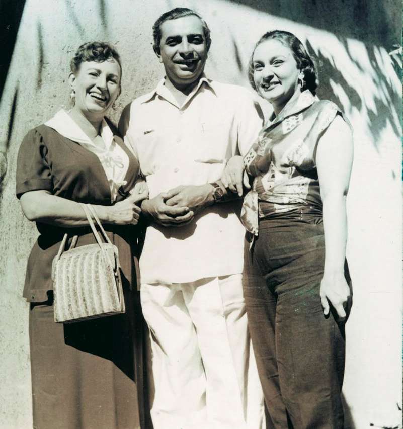 Mary Wadia with Homi Wadia and Nadira (right). Mary Wadia with Homi Wadia and Nadira (right).