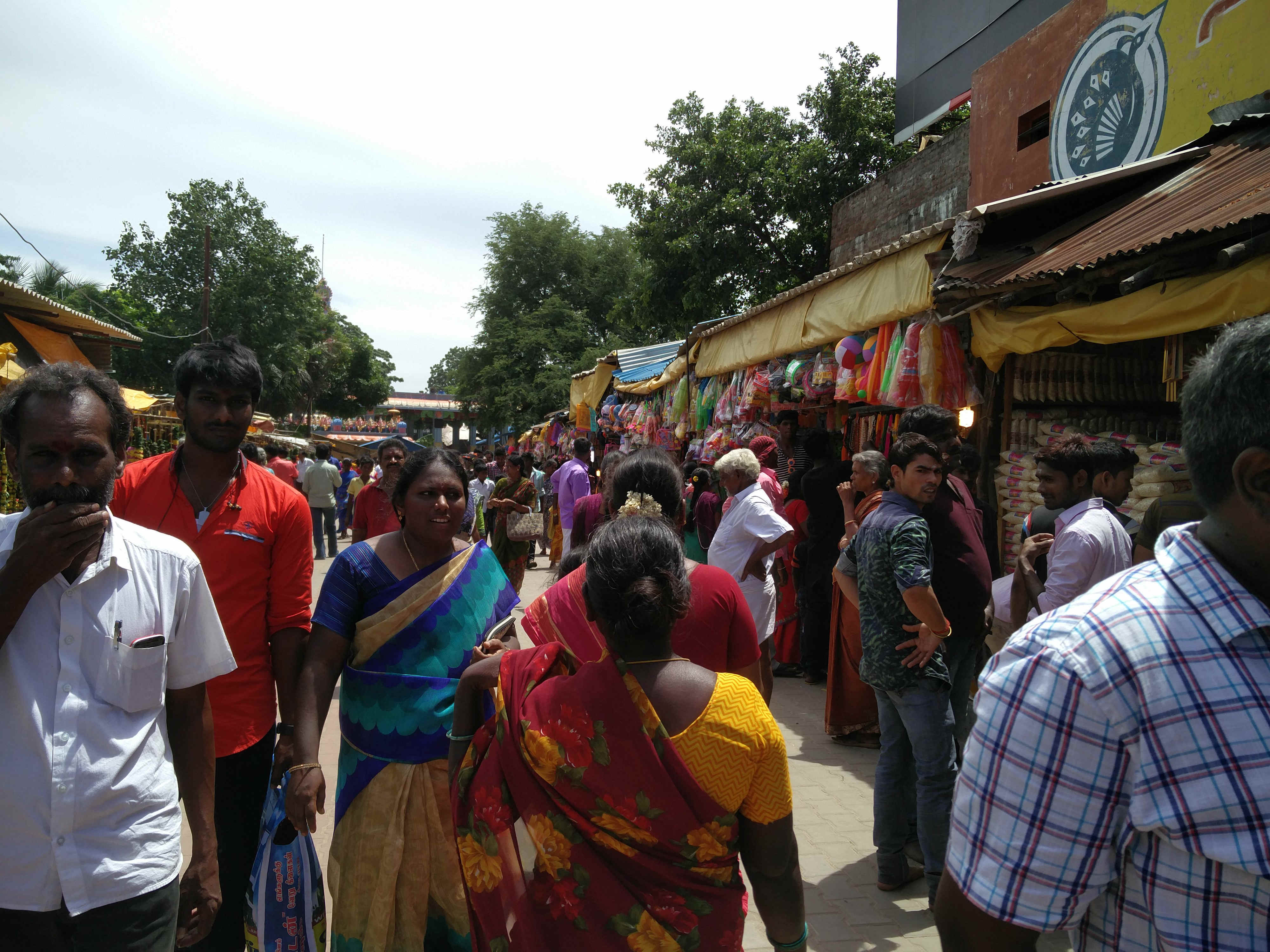 The crowded market place in Periapalayam. The crowded market place in Periapalayam.