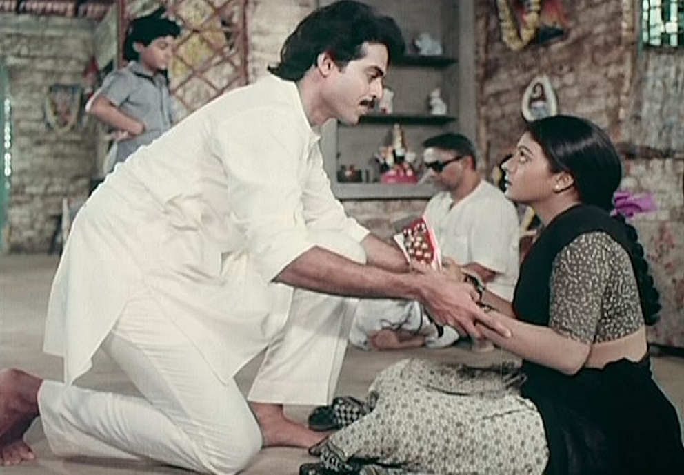 Venkatesh and Bhanupriya in Swarna Kamalam (1988). Photo courtesy Prakash Annavarapu. Venkatesh and Bhanupriya in Swarna Kamalam (1988). Photo courtesy Prakash Annavarapu.