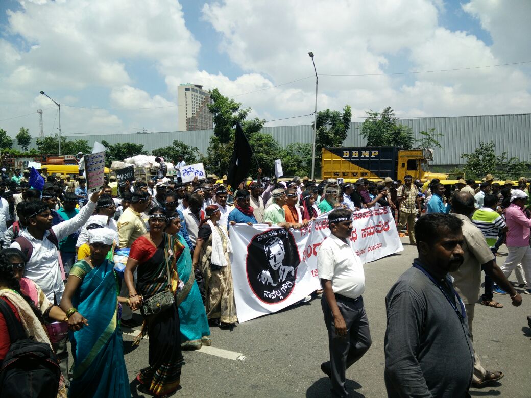 Participants of the national rally shout slogans denouncing Gauri Lankesh's murder. (Credit: Archana Nathan/Scroll.in) Participants of the national rally shout slogans denouncing Gauri Lankesh's murder. (Credit: Archana Nathan/Scroll.in)