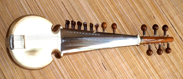 A sarod. Credit: Sylvainescoffier.files.wordpress.com A sarod. Credit: Sylvainescoffier.files.wordpress.com