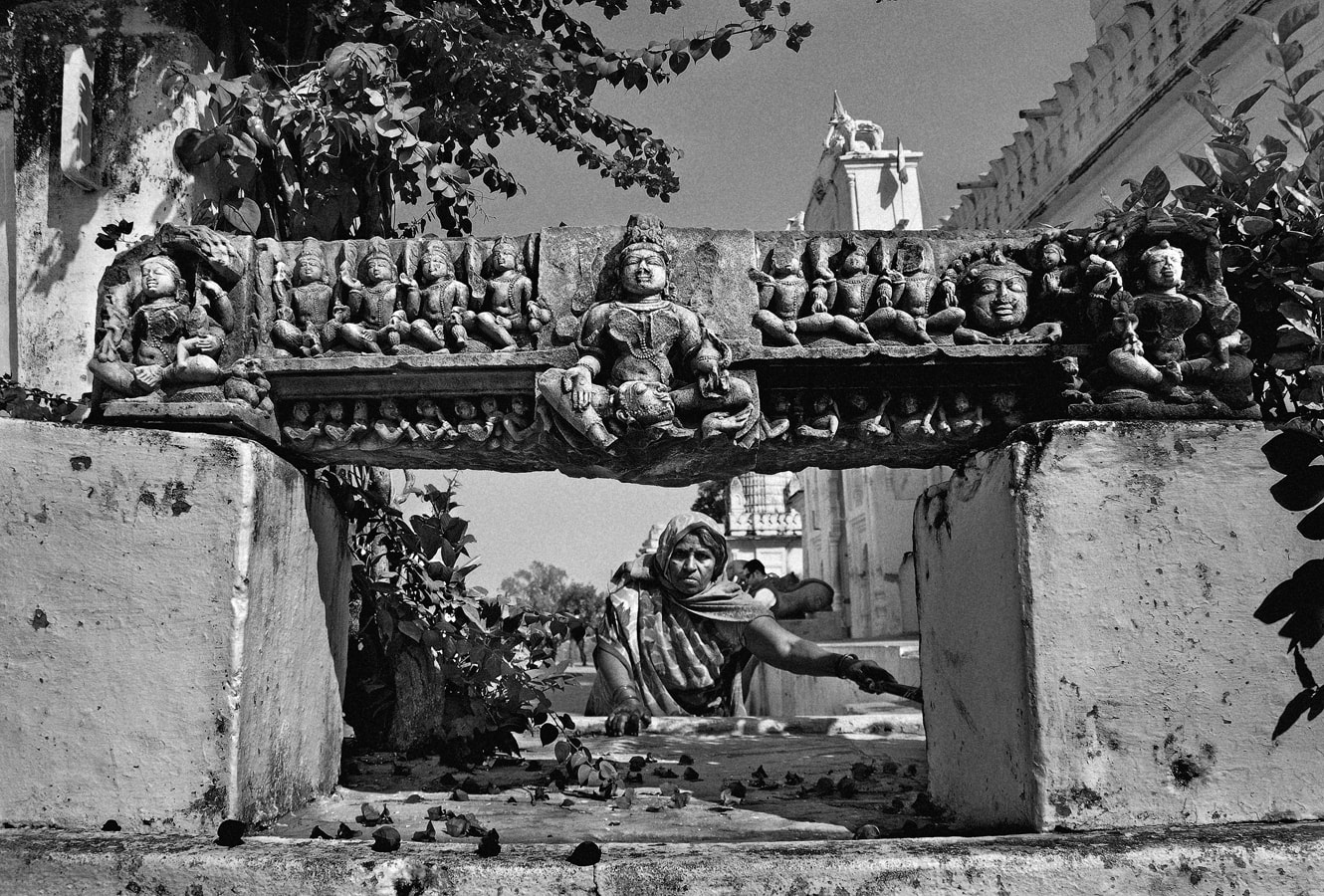 Outside Shantinath Jain Temple, 2011. (Photograph by Raghu Rai.) Outside Shantinath Jain Temple, 2011. (Photograph by Raghu Rai.)