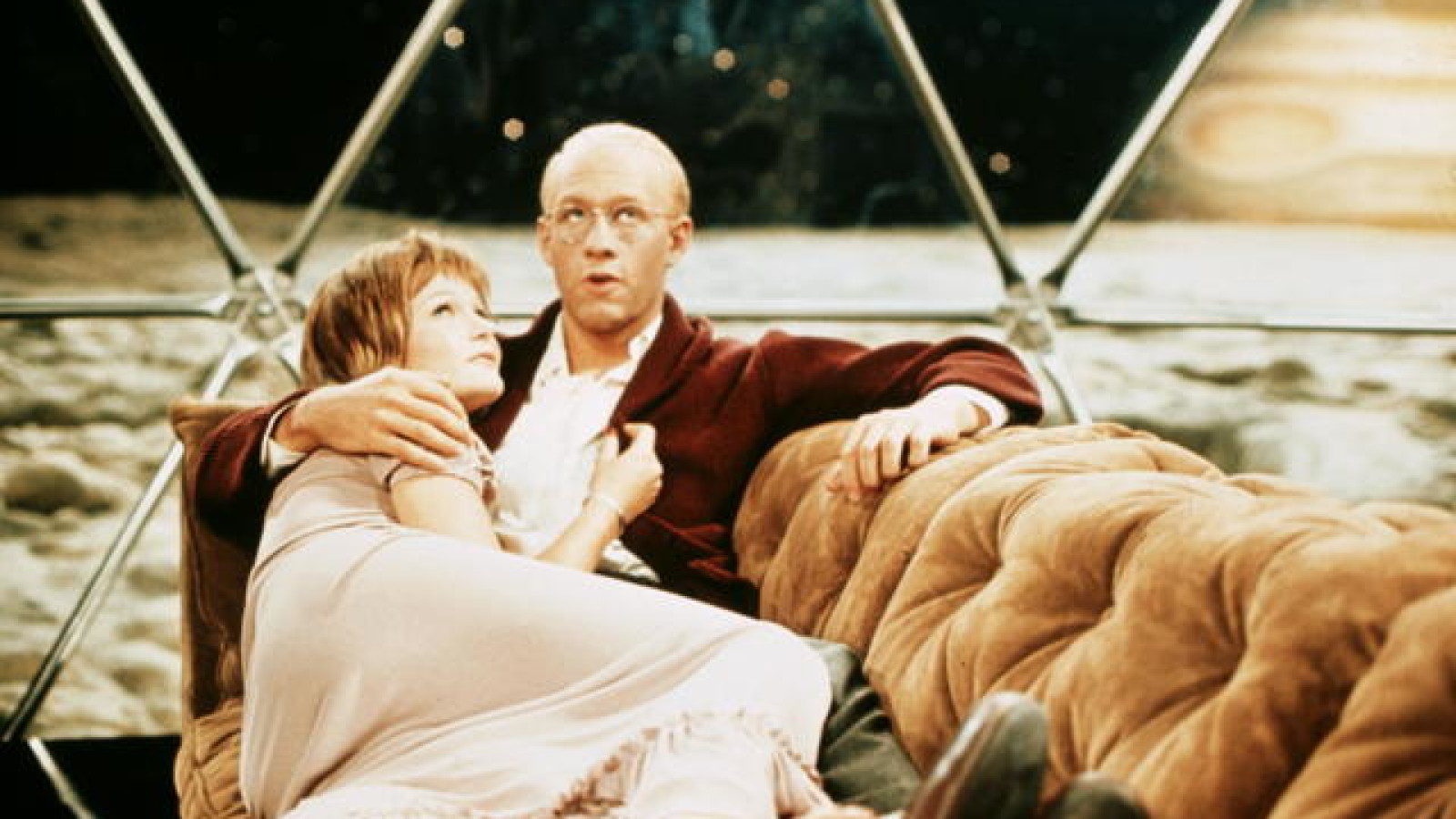 A scene from "Slaughterhouse Five" the film A scene from "Slaughterhouse Five" the film