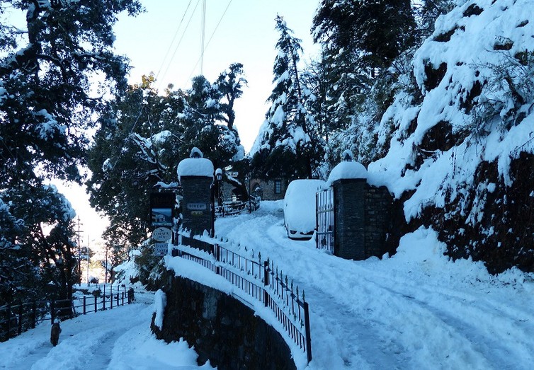 Rokeby Manor Gate in the snow. Image Credit: Paul Hamilton/Flickr Rokeby Manor Gate in the snow. Image Credit: Paul Hamilton/Flickr