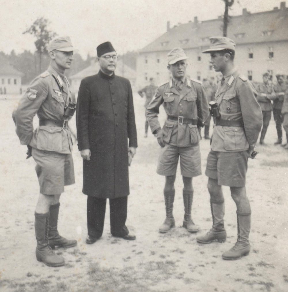 Netaji with German officers attached to the Azad Hind Fauj. Netaji with German officers attached to the Azad Hind Fauj.