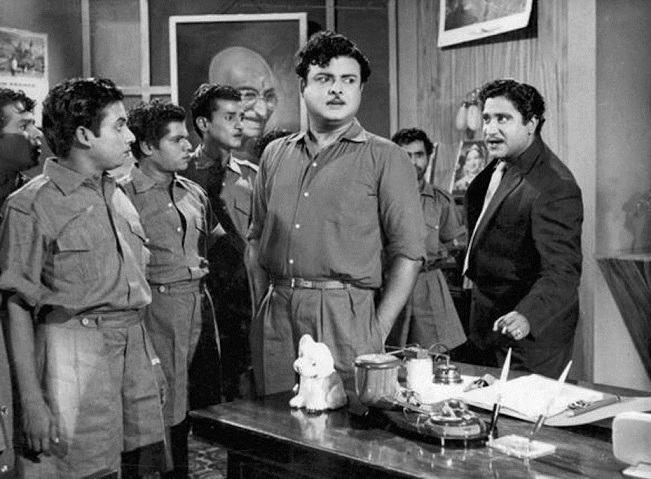Sivaji Ganesan (right) and Gemini Ganesan (centre) in ‘Pasamalar’. Sivaji Ganesan (right) and Gemini Ganesan (centre) in ‘Pasamalar’.
