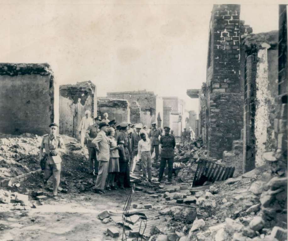 Viceroy Lord Mountbatten visits riot-scarred Punjab. Photo credit: Wikimedia Commons Viceroy Lord Mountbatten visits riot-scarred Punjab. Photo credit: Wikimedia Commons