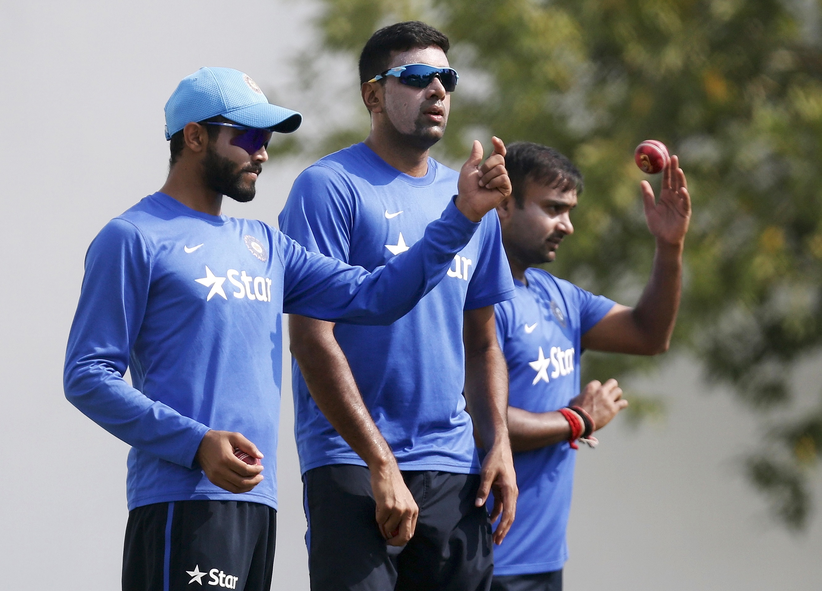 Ravindra Jadeja (left) and R Ashwin (centre) have played just one series apiece in England and South Africa. Photo: Reuters. Ravindra Jadeja (left) and R Ashwin (centre) have played just one series apiece in England and South Africa. Photo: Reuters.