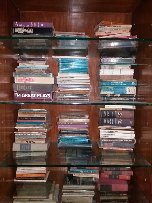 One of Sagar Sarhadi’s many bookshelves. Photo by Aditya Sharma. One of Sagar Sarhadi’s many bookshelves. Photo by Aditya Sharma.