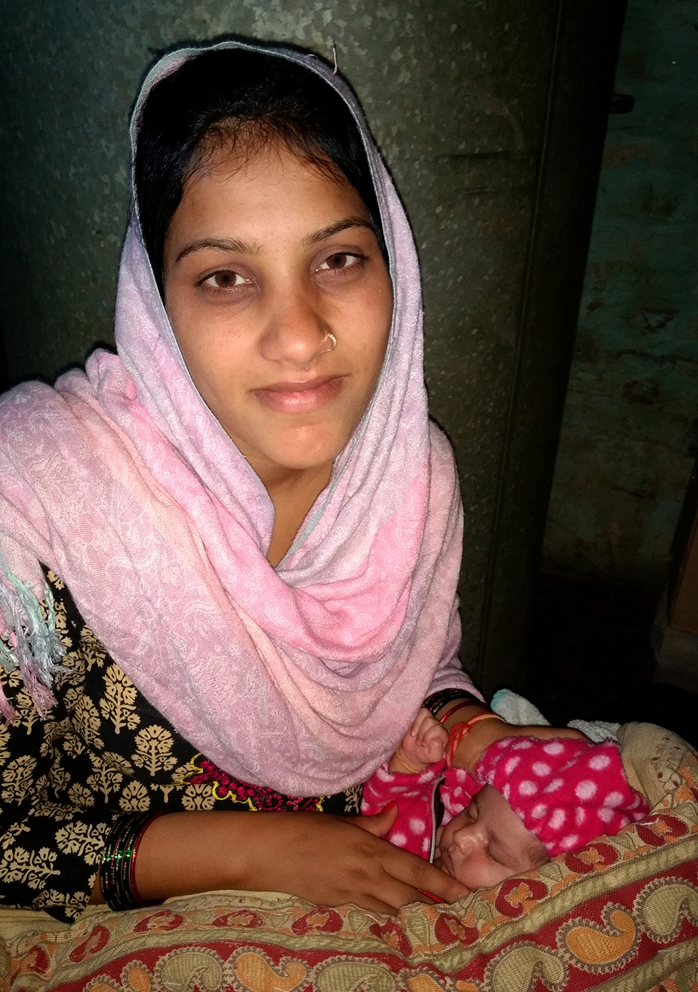 Sonam Ahlawat and her newborn daughter. (Photo: Jyotsna Singh) Sonam Ahlawat and her newborn daughter. (Photo: Jyotsna Singh)