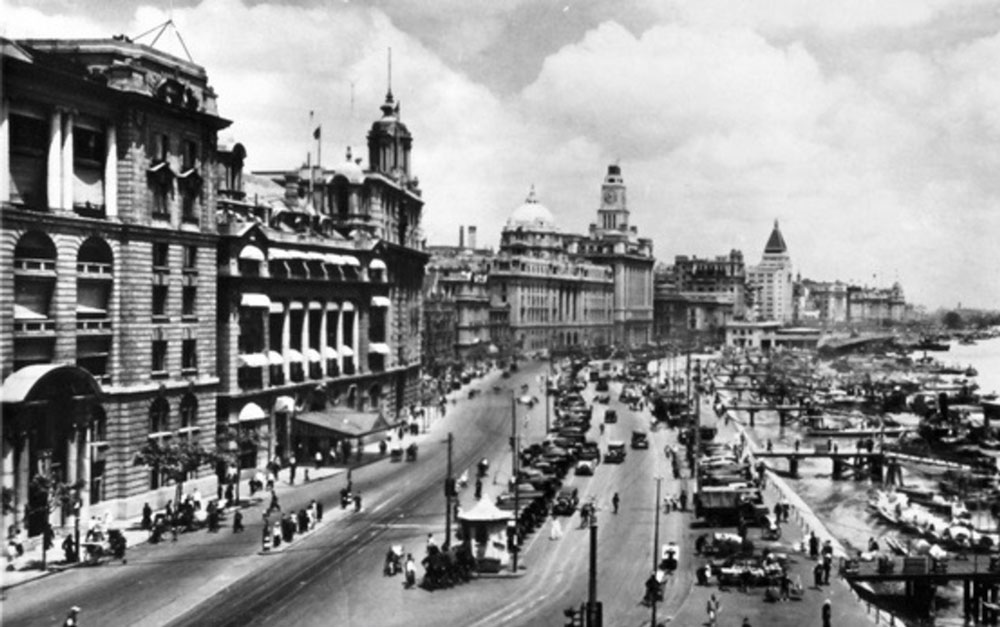 The Bund in 1928, hardly recognisable as a Chinese city. The Bund in 1928, hardly recognisable as a Chinese city.