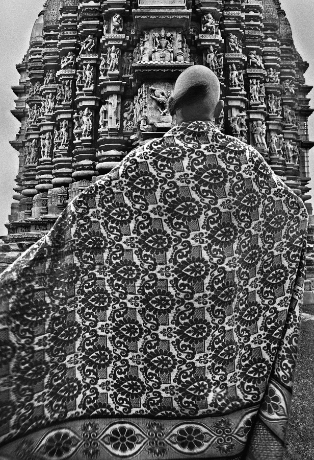 A visitor with his flowery shawl at Duladeo Temple, 2011. (Photograph by Raghu Rai.) A visitor with his flowery shawl at Duladeo Temple, 2011. (Photograph by Raghu Rai.)