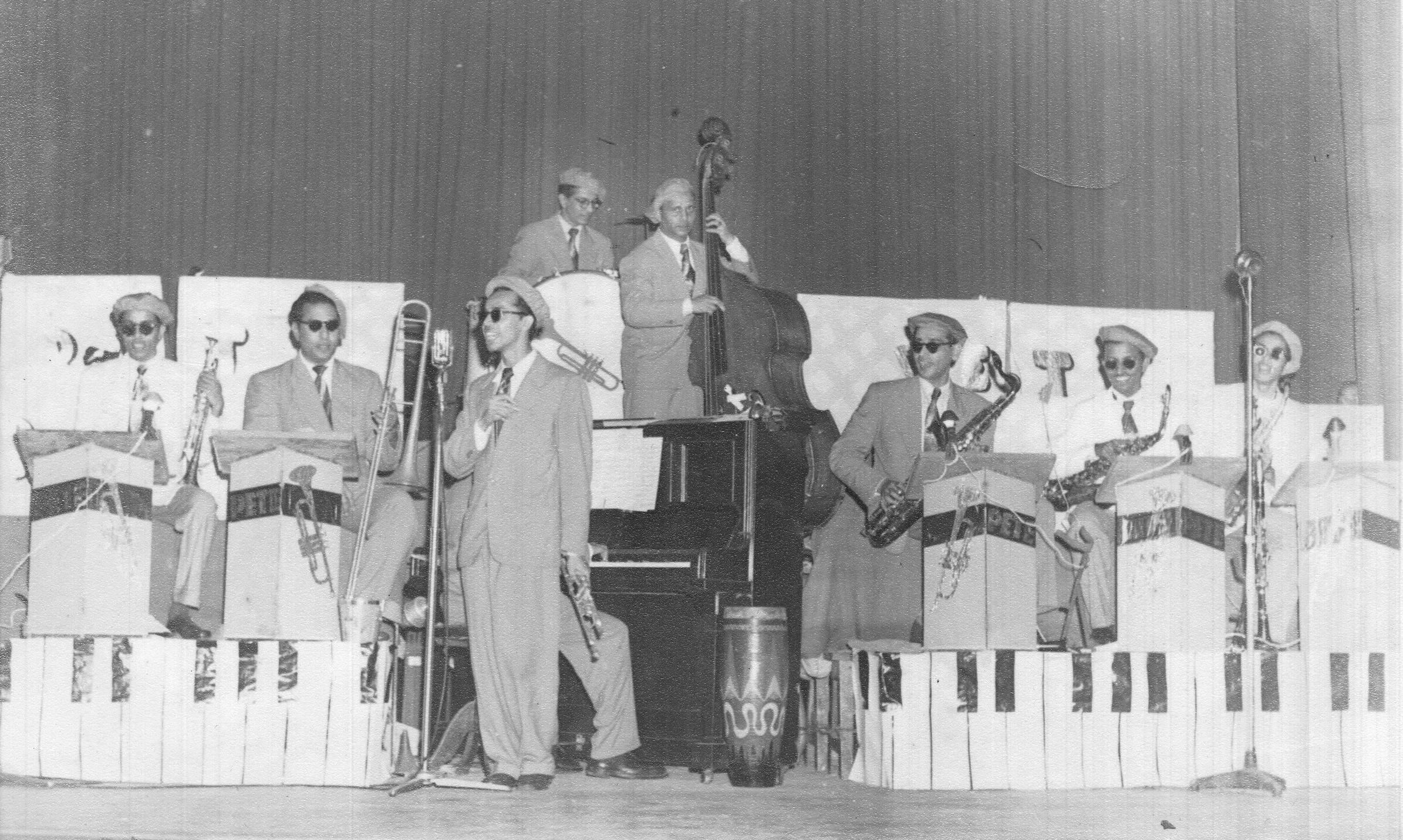Peter D'Mello and his Swing Band. Peter D'Mello and his Swing Band.