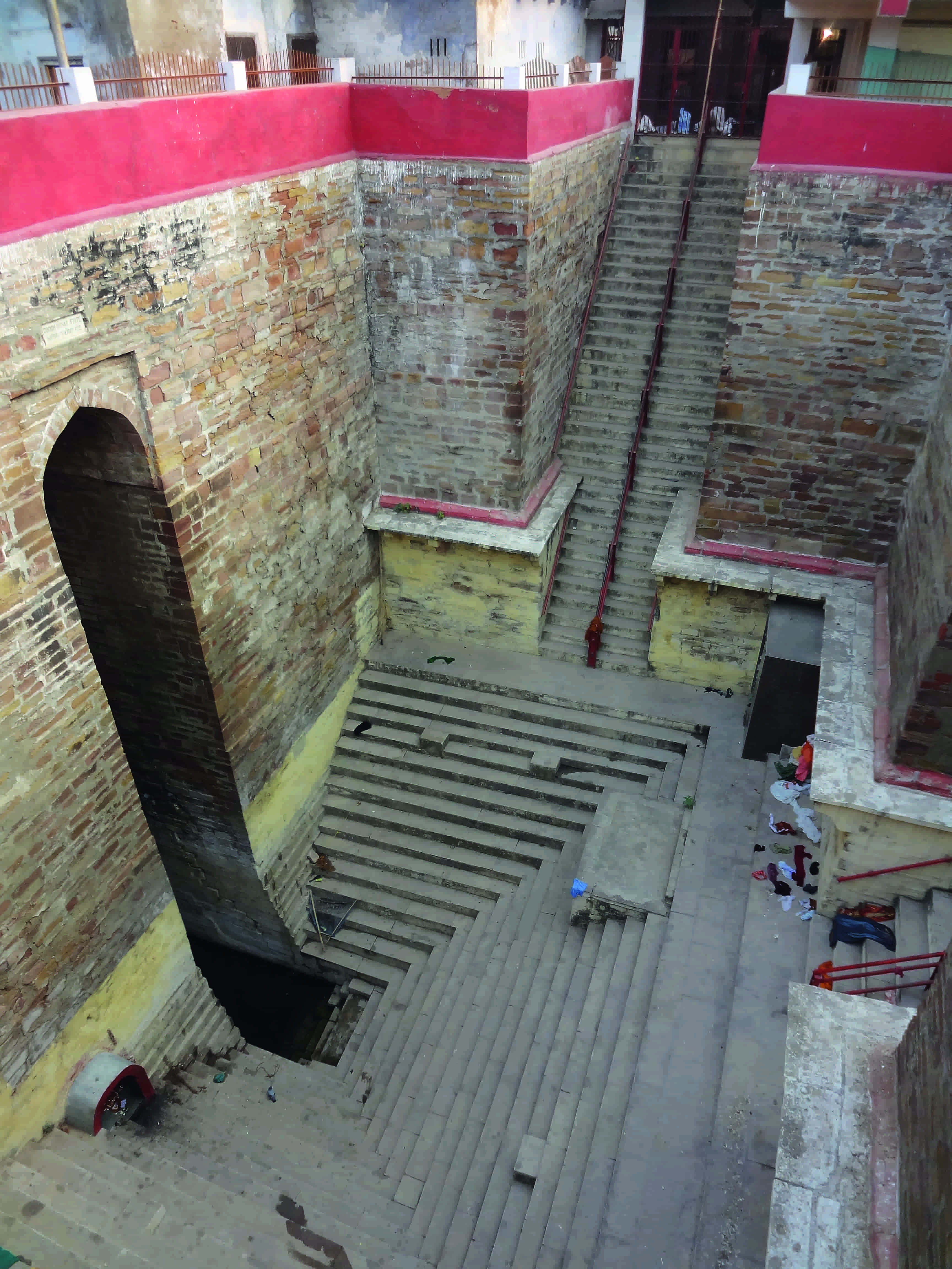Lolark Kund in Varanasi, Uttar Pradesh (Image courtesy: Victoria Lautman). Lolark Kund in Varanasi, Uttar Pradesh (Image courtesy: Victoria Lautman).