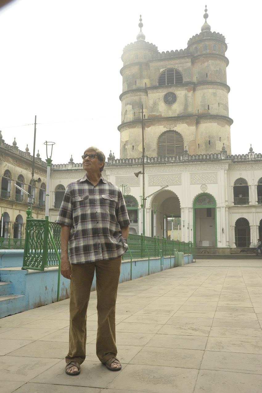 Amitabh Bachchan at the Imambara in Chinsurah in ‘Te3n’. Amitabh Bachchan at the Imambara in Chinsurah in ‘Te3n’.