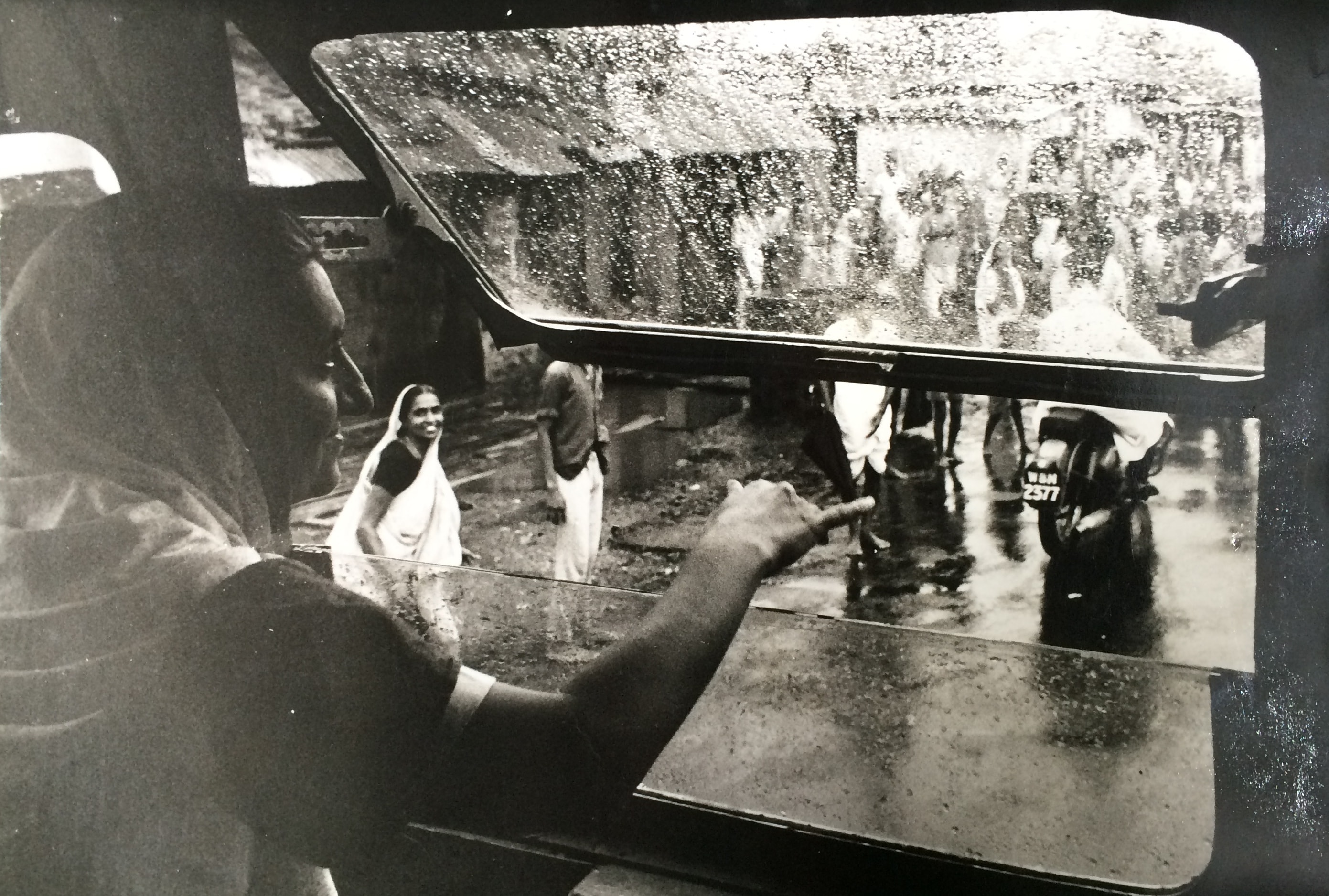 Indira Gandhi waves to crowds from her bus on her way from Calcutta airport to Raj Bhawan (July 9, 1968). Kolkata, West Bengal. Courtesy: Indira Gandhi Memorial Trust Indira Gandhi waves to crowds from her bus on her way from Calcutta airport to Raj Bhawan (July 9, 1968). Kolkata, West Bengal. Courtesy: Indira Gandhi Memorial Trust