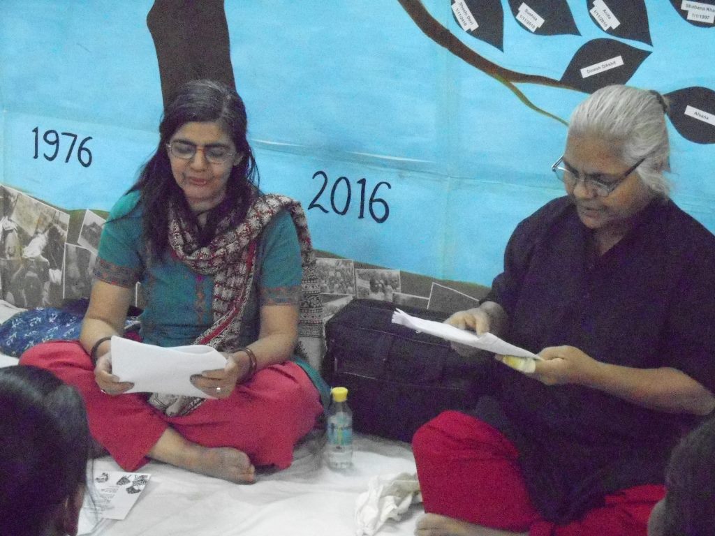 Dramatised readings from feminist street plays by Sampurna Trust. Image credit: Kriti Dramatised readings from feminist street plays by Sampurna Trust. Image credit: Kriti