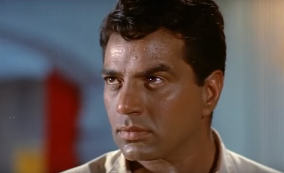 Dharmendra in ‘Izzat’. Dharmendra in ‘Izzat’.