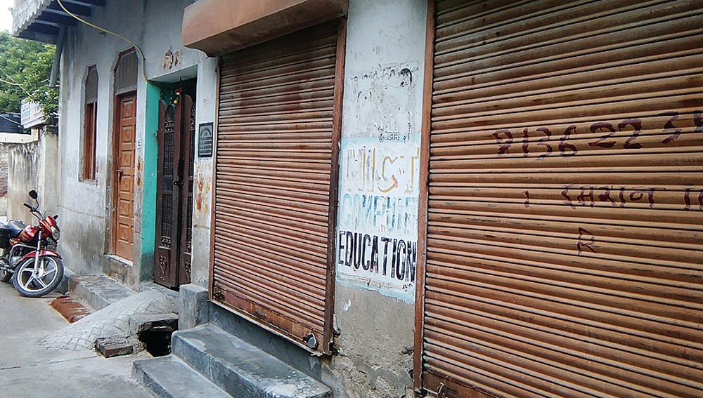 Most shops are closed as resident are afraid to leave their homes in Kangan Heri. Photo credit: Abhishek Dey. Most shops are closed as resident are afraid to leave their homes in Kangan Heri. Photo credit: Abhishek Dey.