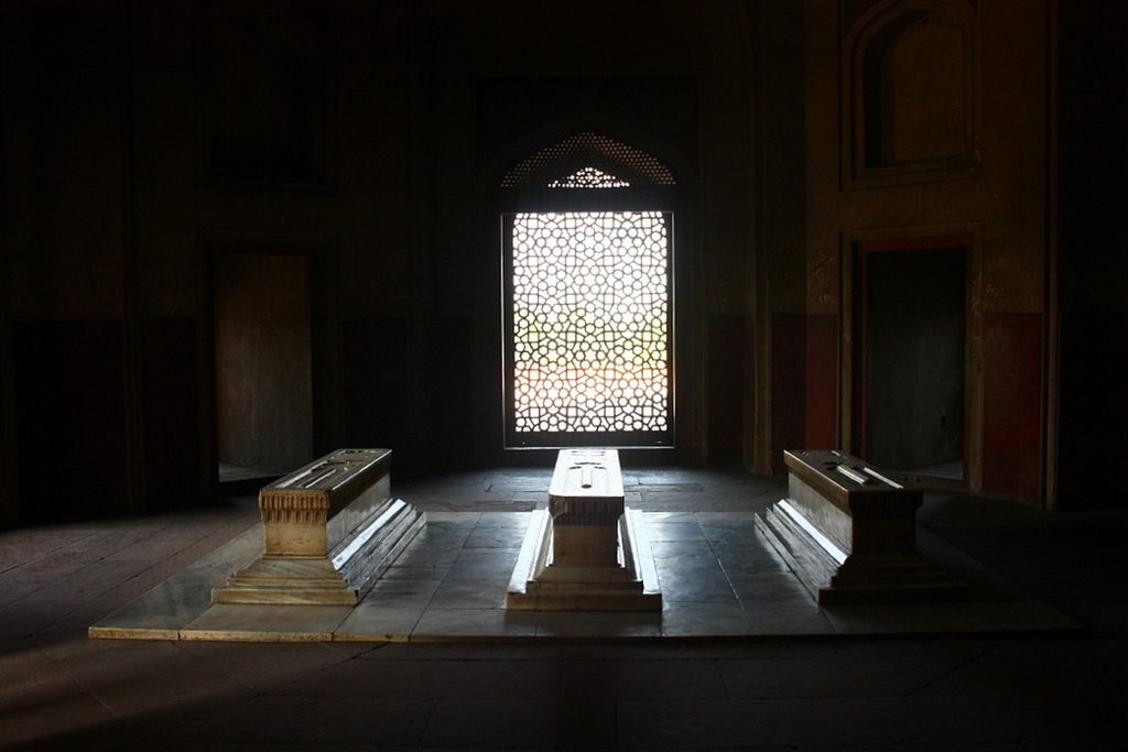 Cenotaph of Hamida Banu Begum along with that of Dara Shikoh and others, is located in a side chamber of Humayun's Tomb, Delhi. Credit: via Flickr CC BY Cenotaph of Hamida Banu Begum along with that of Dara Shikoh and others, is located in a side chamber of Humayun's Tomb, Delhi. Credit: via Flickr CC BY