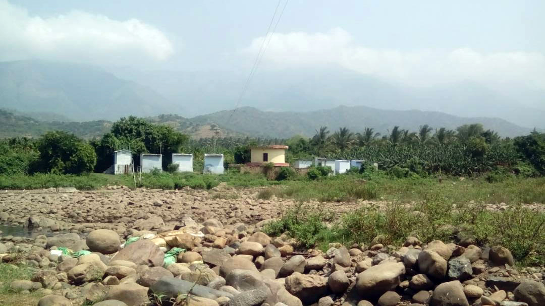 Water pumps installed on the far side of the dried-up Bhavani river. Photo credit: TA Ameerudheen Water pumps installed on the far side of the dried-up Bhavani river. Photo credit: TA Ameerudheen