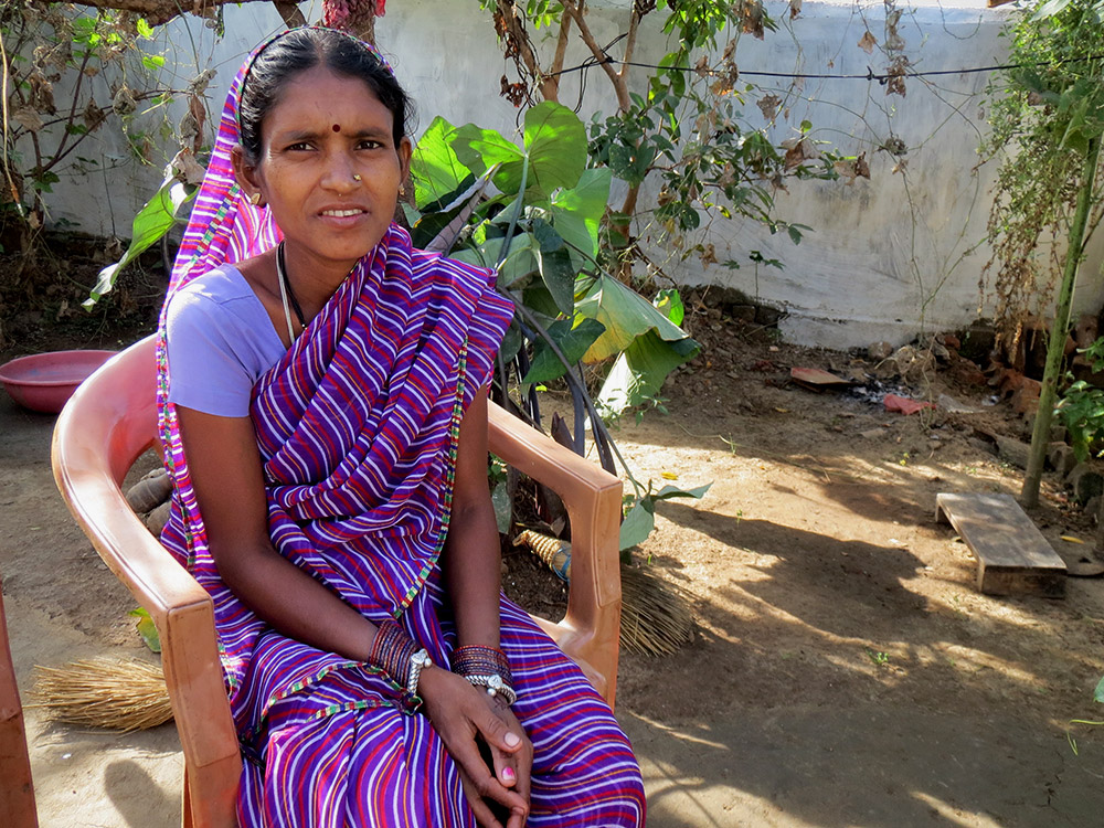 Nirmala Gond is not unsure if she will be able to receive her maternity benefits during her ongoing pregnancy since she has not been able to correctly enroll in Aadhaar. Nirmala Gond is not unsure if she will be able to receive her maternity benefits during her ongoing pregnancy since she has not been able to correctly enroll in Aadhaar.