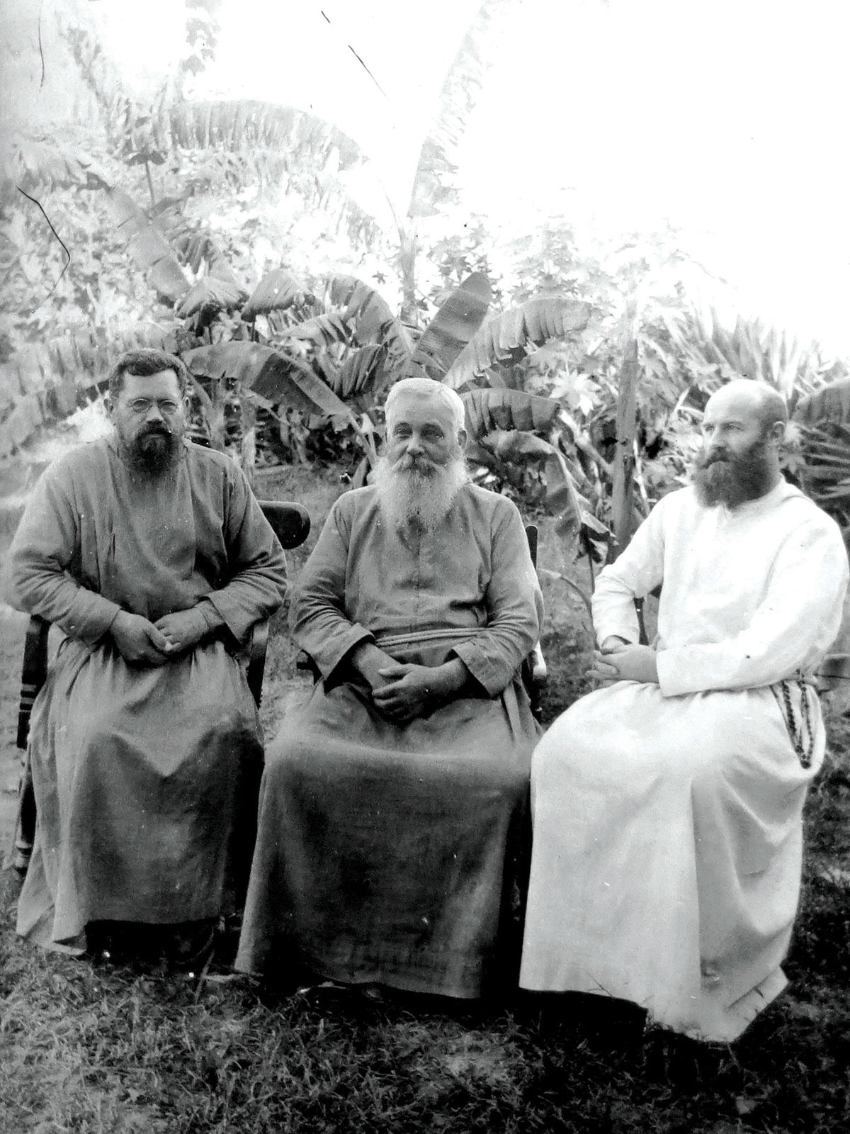Henry Felix (centre) Henry Felix (centre)