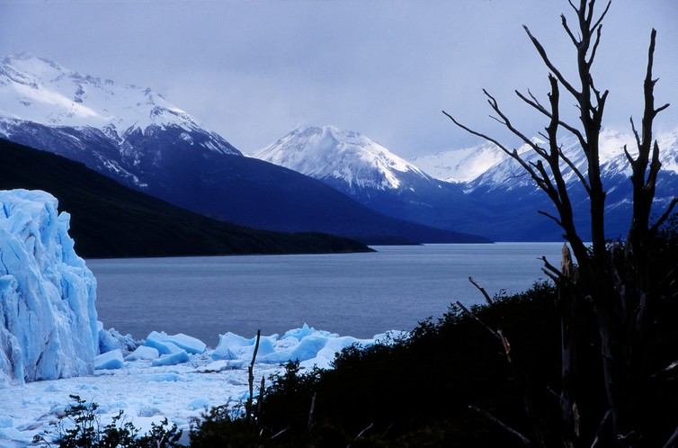 Glacial dams can give way unexpectedly, releasing massive amounts of water that had been held back by the ice. Dominic Alves, CC BY Glacial dams can give way unexpectedly, releasing massive amounts of water that had been held back by the ice. Dominic Alves, CC BY