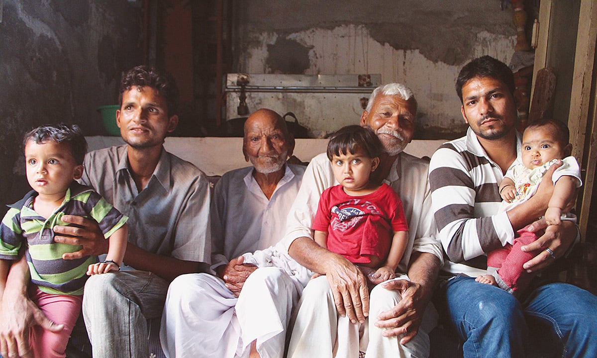Four generations of a Punjabi Christian family: Baba Sadiq with his son, grand-sons and great-grand-sons | Asif Aqeel Four generations of a Punjabi Christian family: Baba Sadiq with his son, grand-sons and great-grand-sons | Asif Aqeel